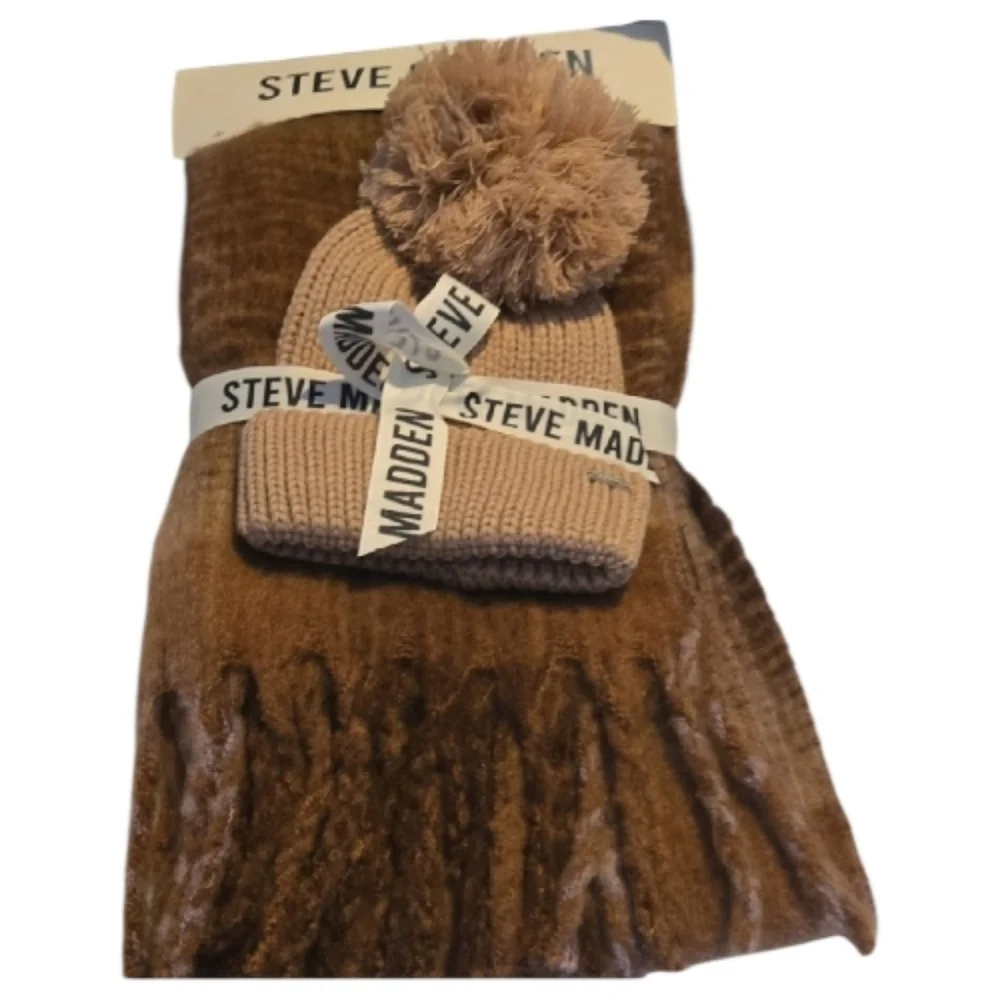Steve Madden Brown Blush Knit Scarf and Beanie Set NIP